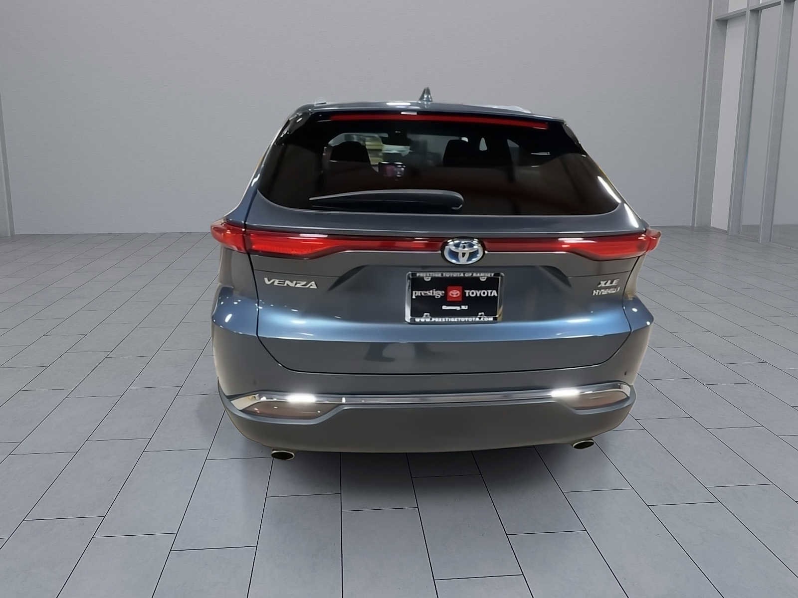 Thumbnail: 2022 Toyota Venza - 7