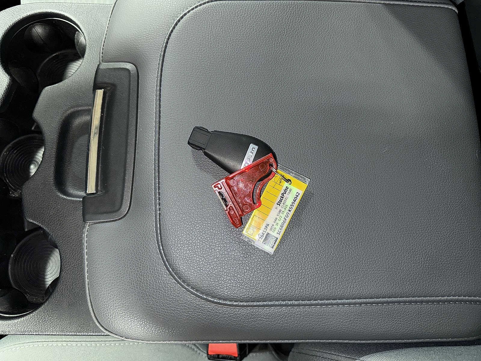 Thumbnail: 2019 RAM 1500 Classic - 29