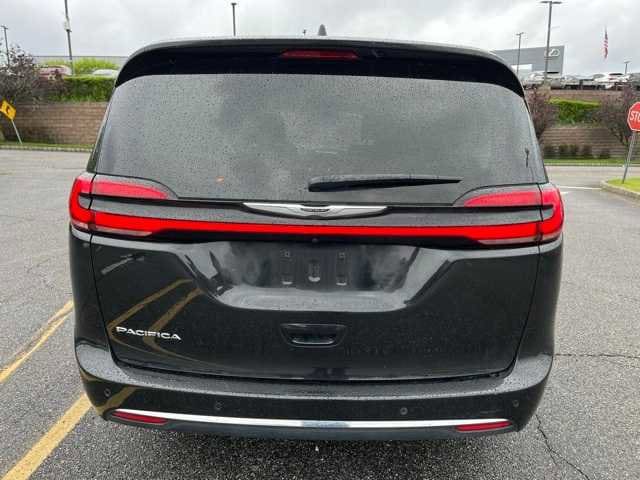 2023 Chrysler Pacifica Touring L 5