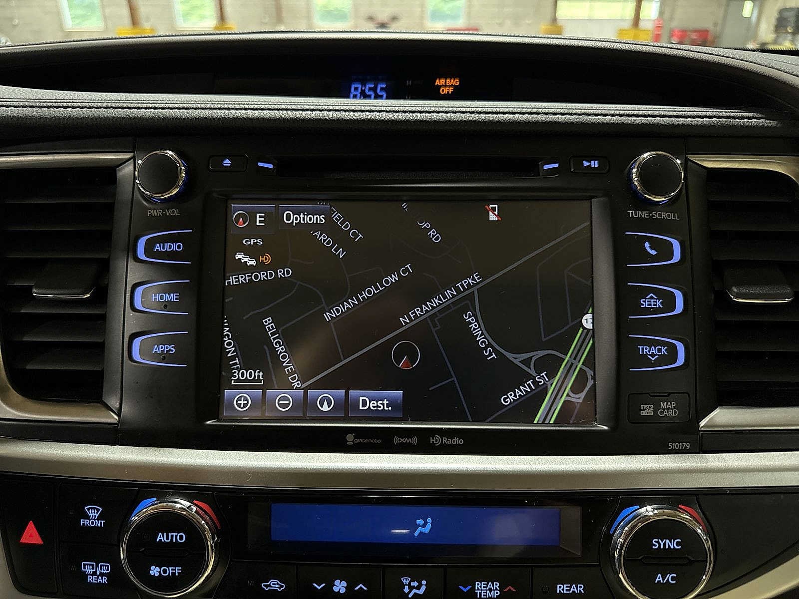 Thumbnail: 2017 Toyota Highlander - 21