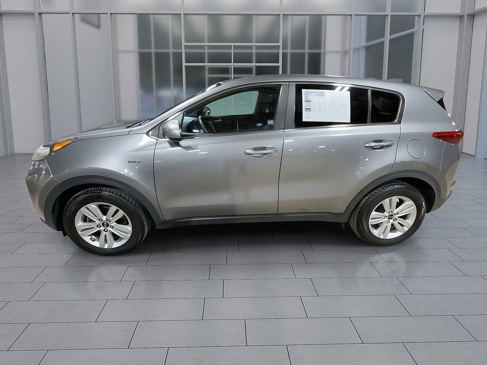 Thumbnail: 2017 Kia Sportage - 5