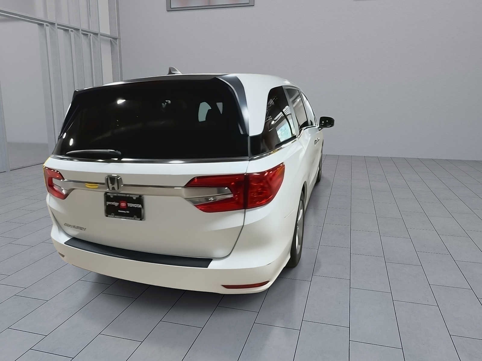 Thumbnail: 2018 Honda Odyssey - 8