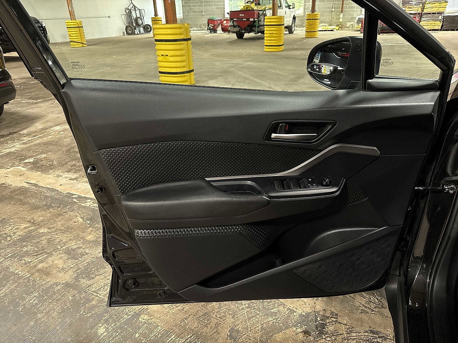Thumbnail: 2020 Toyota C-HR - 27
