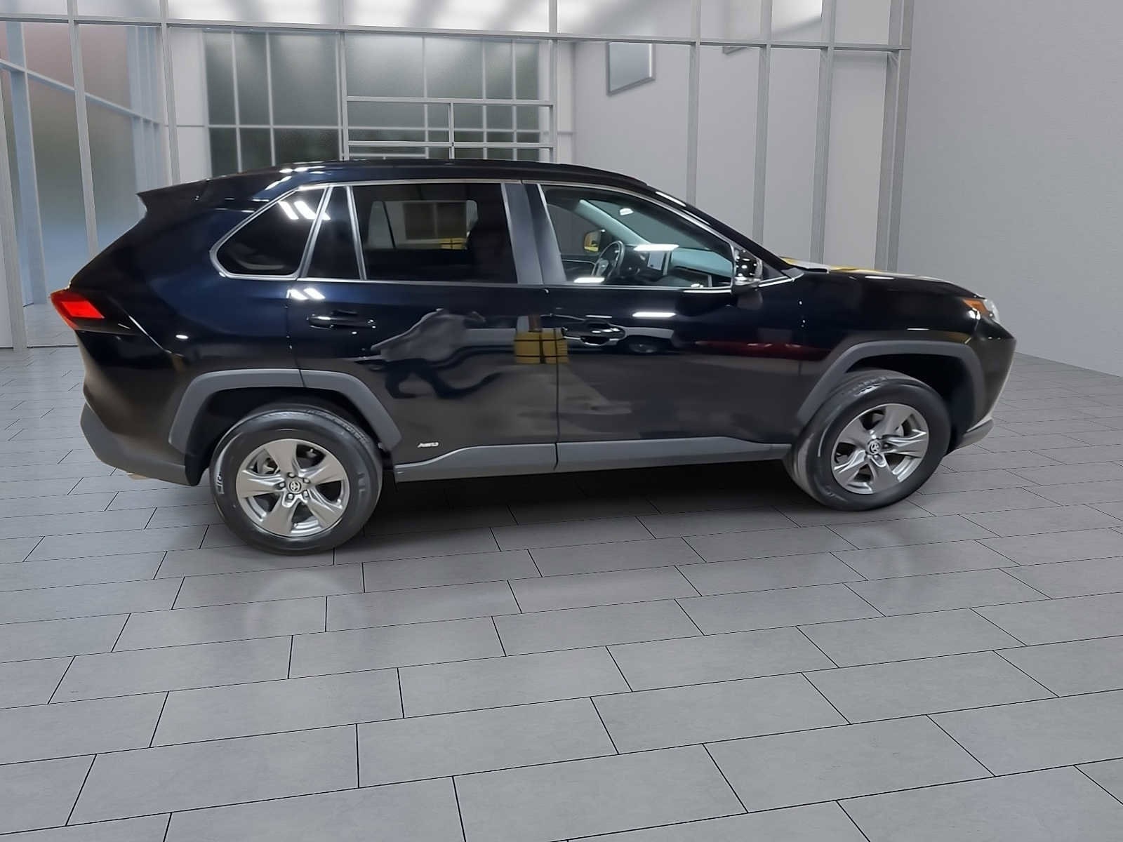 Thumbnail: 2024 Toyota RAV4 - 9