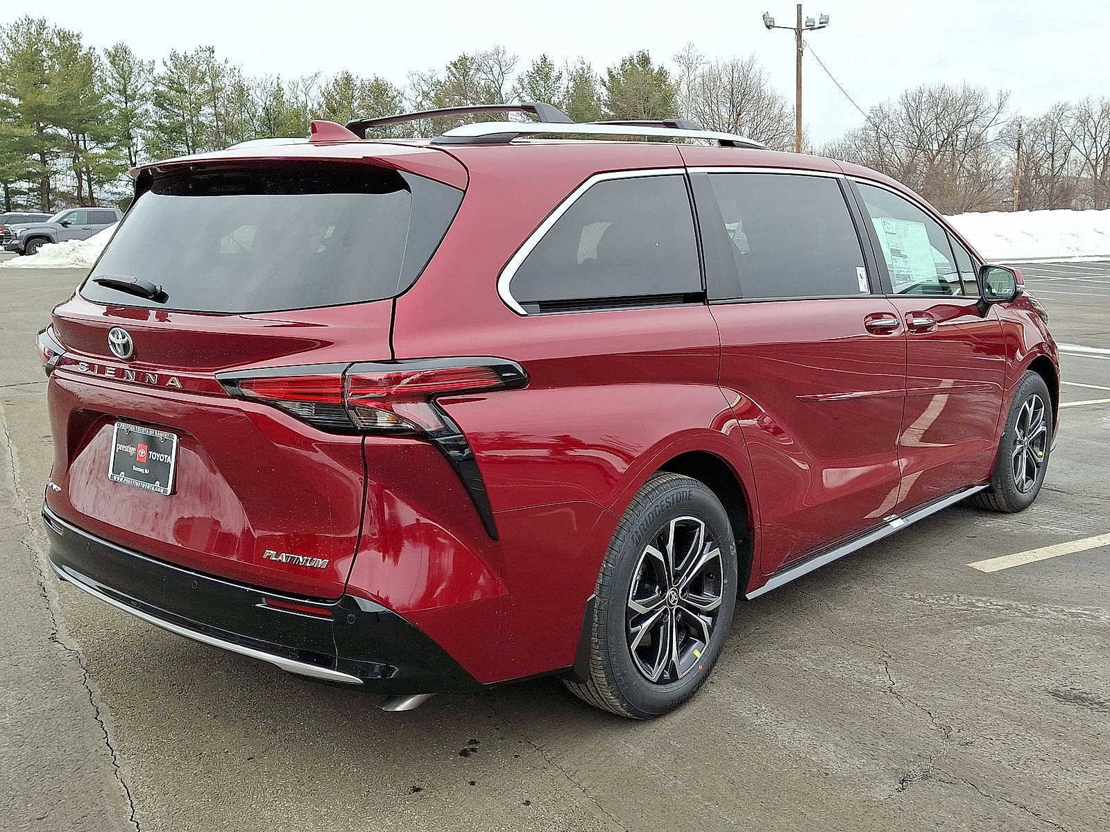 Thumbnail: 2026 Toyota Sienna - 12