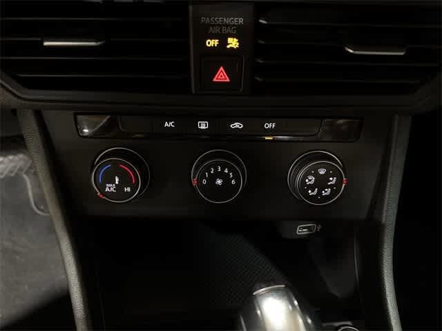 Thumbnail: 2019 Volkswagen Jetta - 21