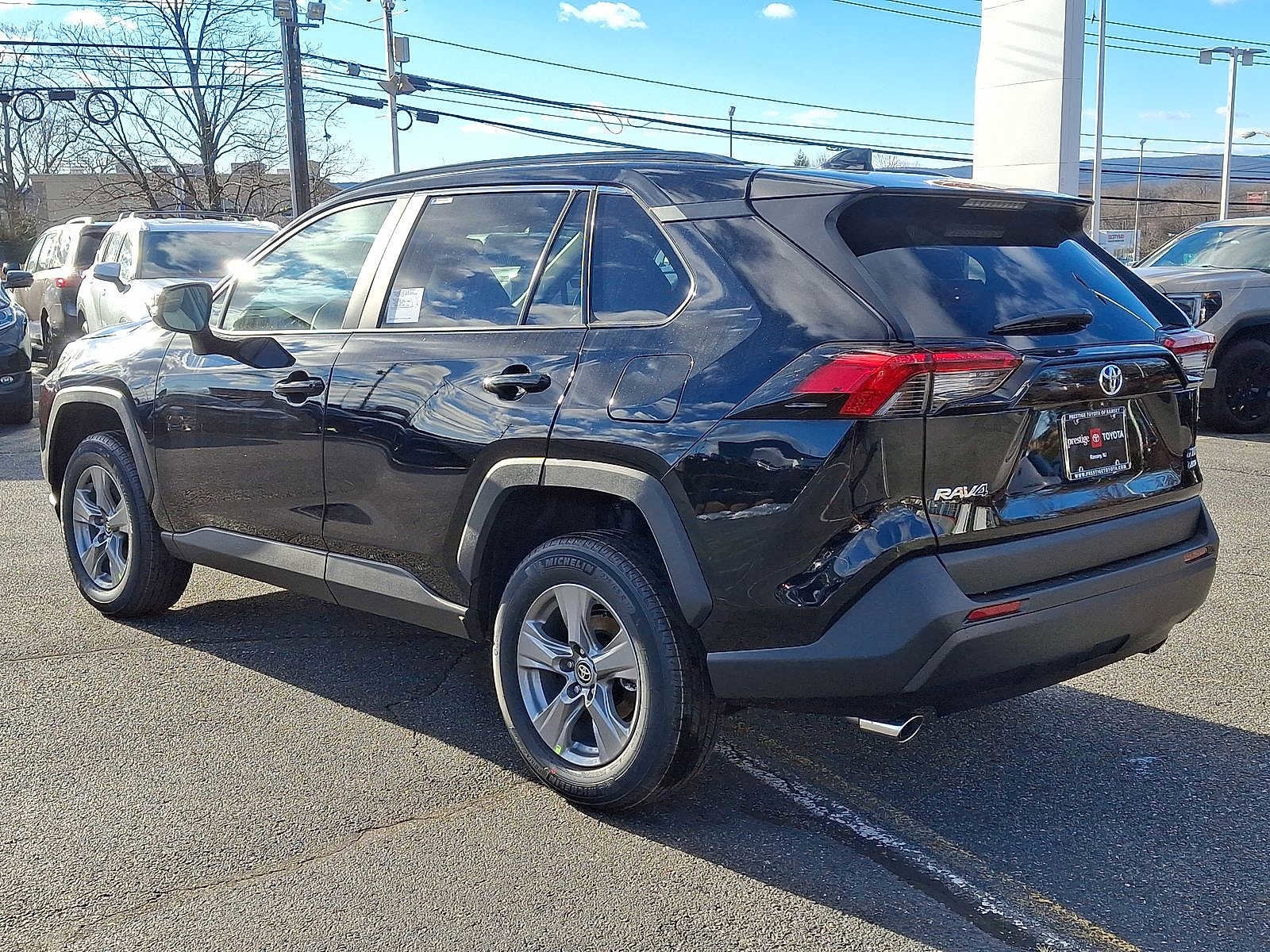 Thumbnail: 2025 Toyota RAV4 - 11