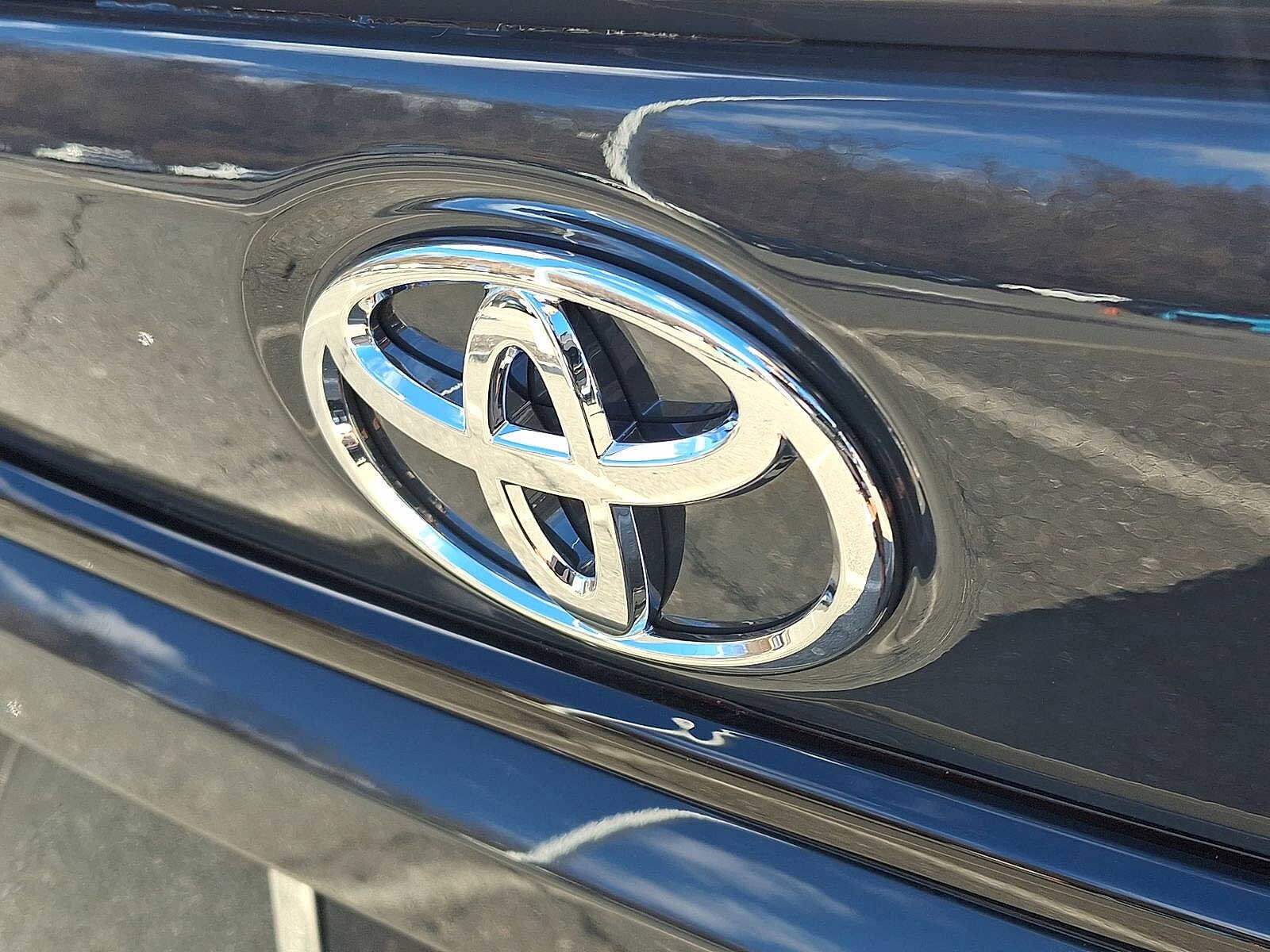 Thumbnail: 2026 Toyota Corolla - 19