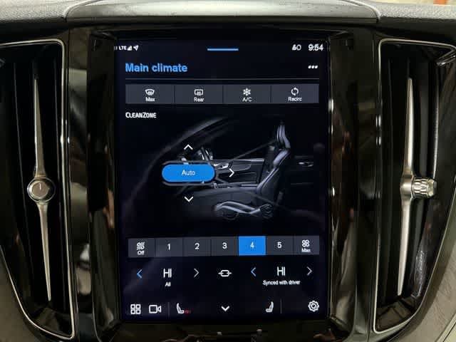 Thumbnail: 2023 Volvo XC60 - 22