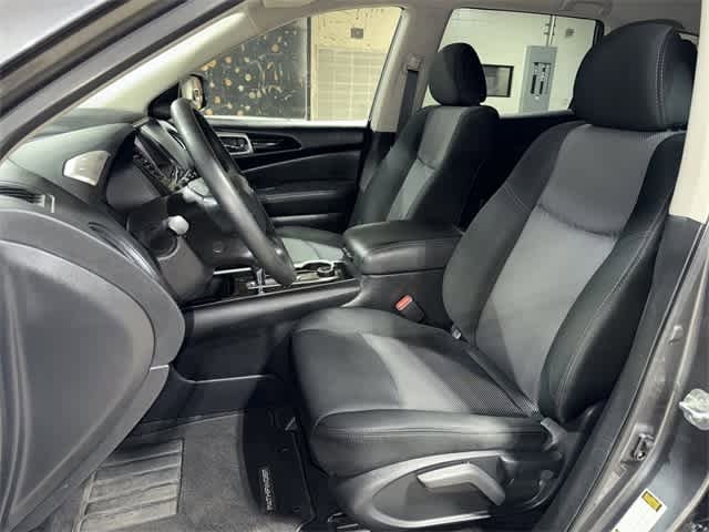 Thumbnail: 2019 Nissan Pathfinder - 15
