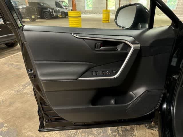 Thumbnail: 2021 Toyota RAV4 - 30