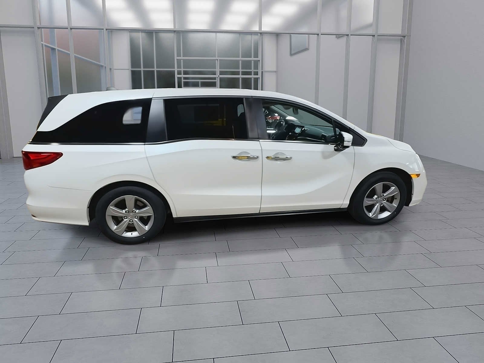 Thumbnail: 2018 Honda Odyssey - 9