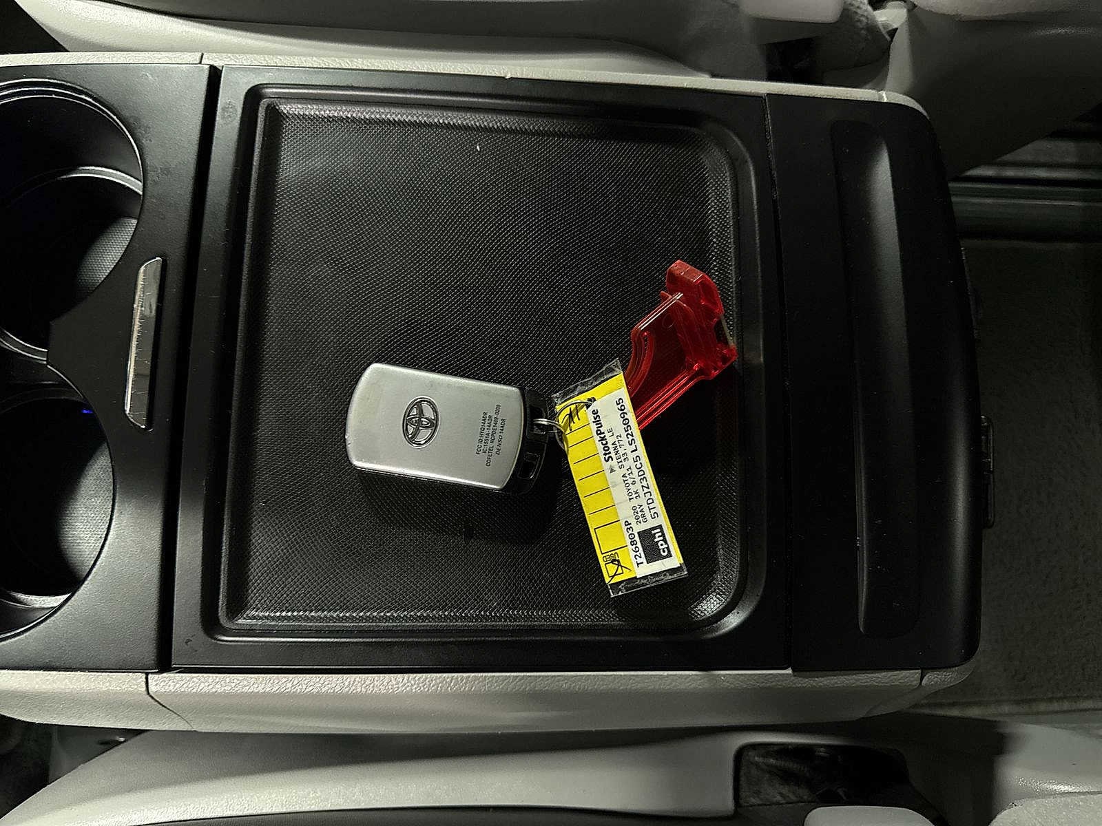 Thumbnail: 2020 Toyota Sienna - 31