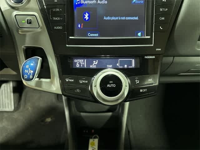 Thumbnail: 2012 Toyota Prius v - 21