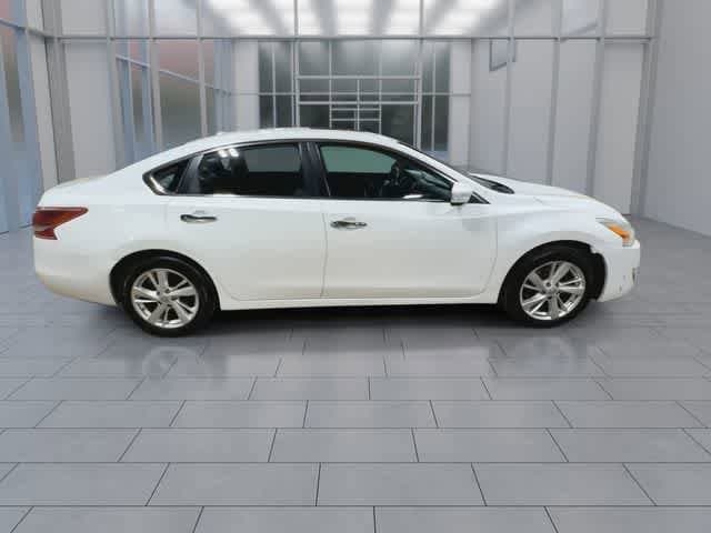 Thumbnail: 2013 Nissan Altima - 9