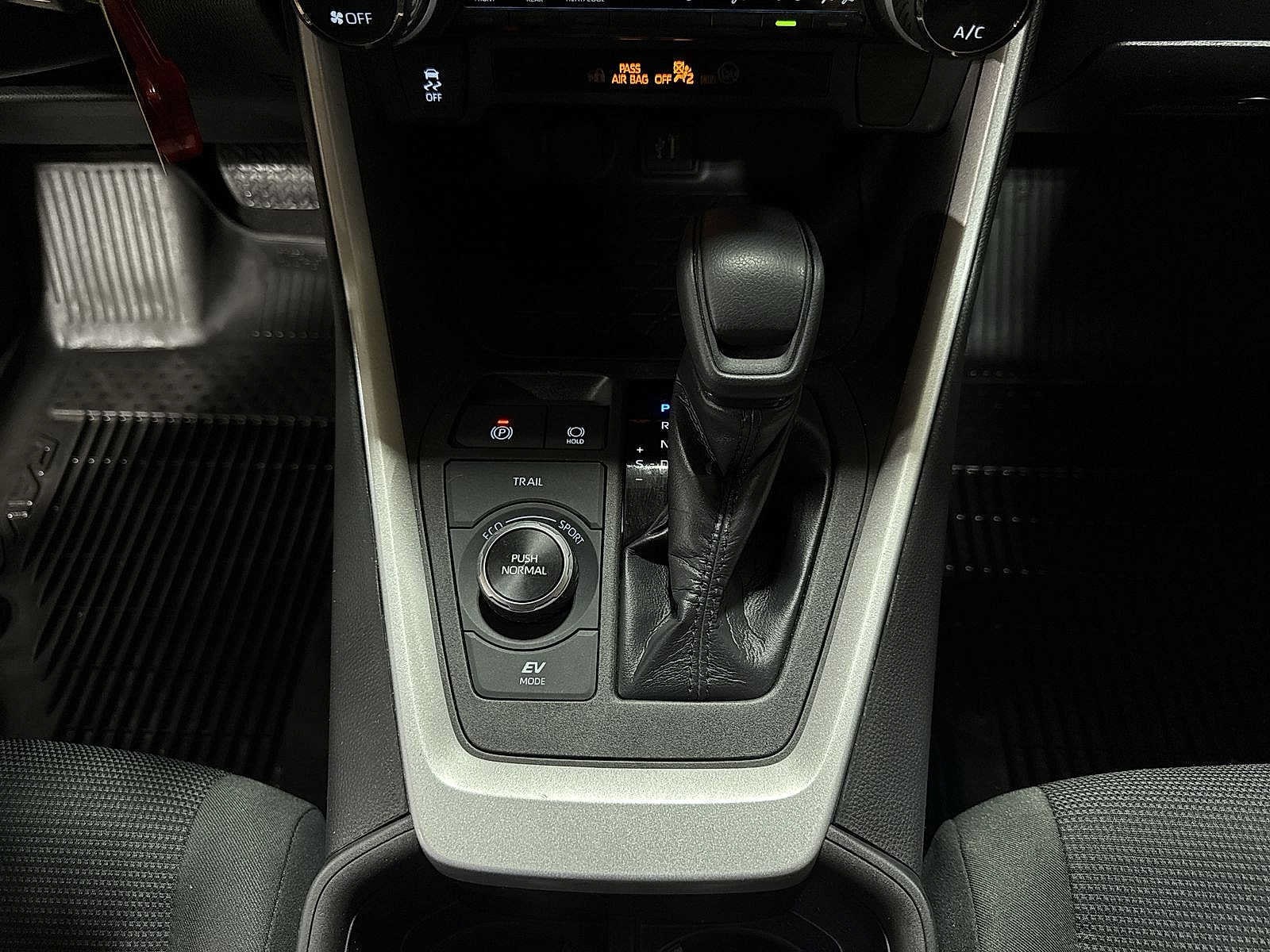 Thumbnail: 2023 Toyota RAV4 - 30