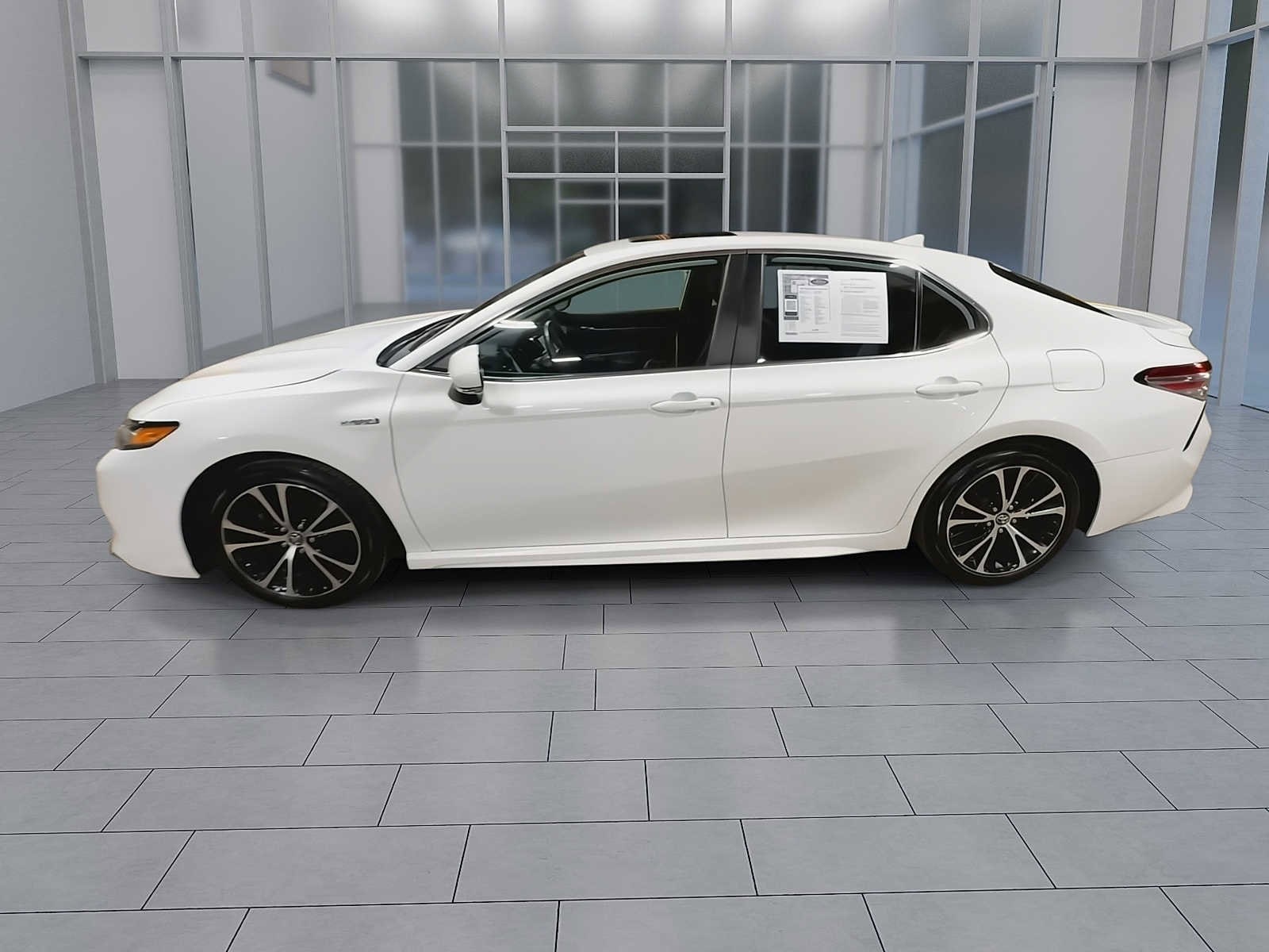 Thumbnail: 2020 Toyota Camry - 5