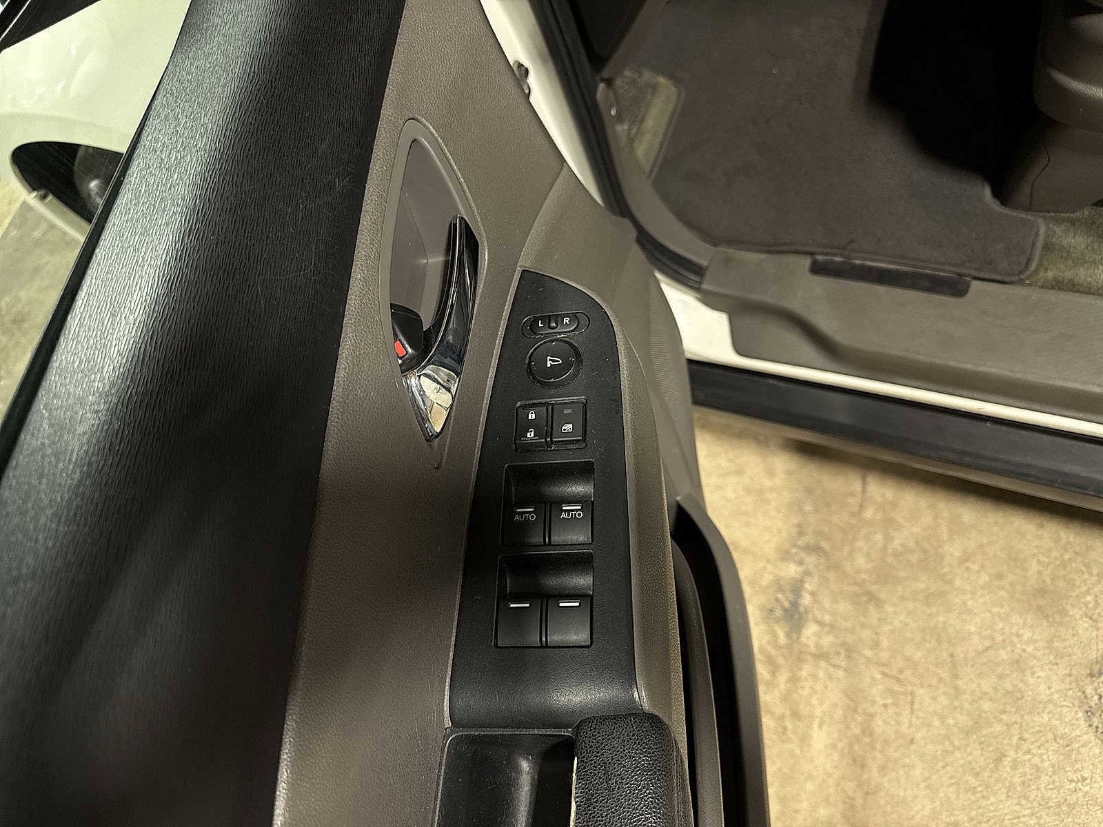 Thumbnail: 2016 Honda Odyssey - 23