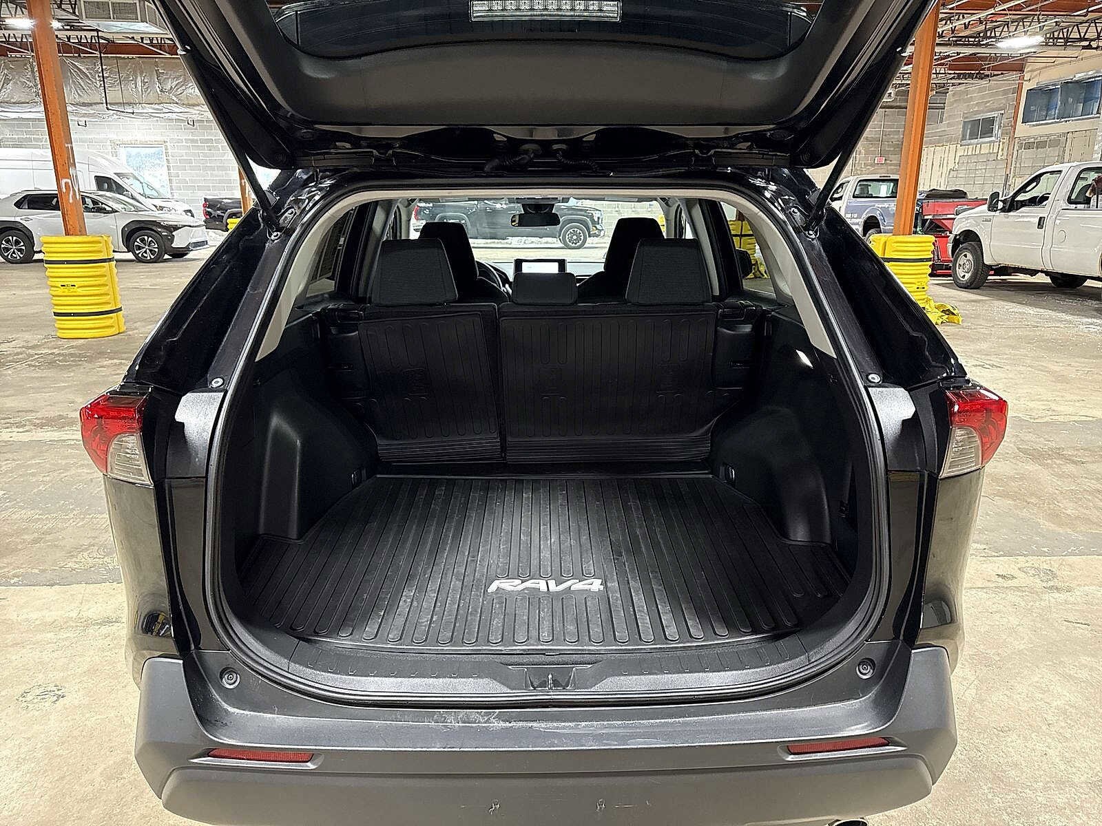 Thumbnail: 2023 Toyota RAV4 - 11