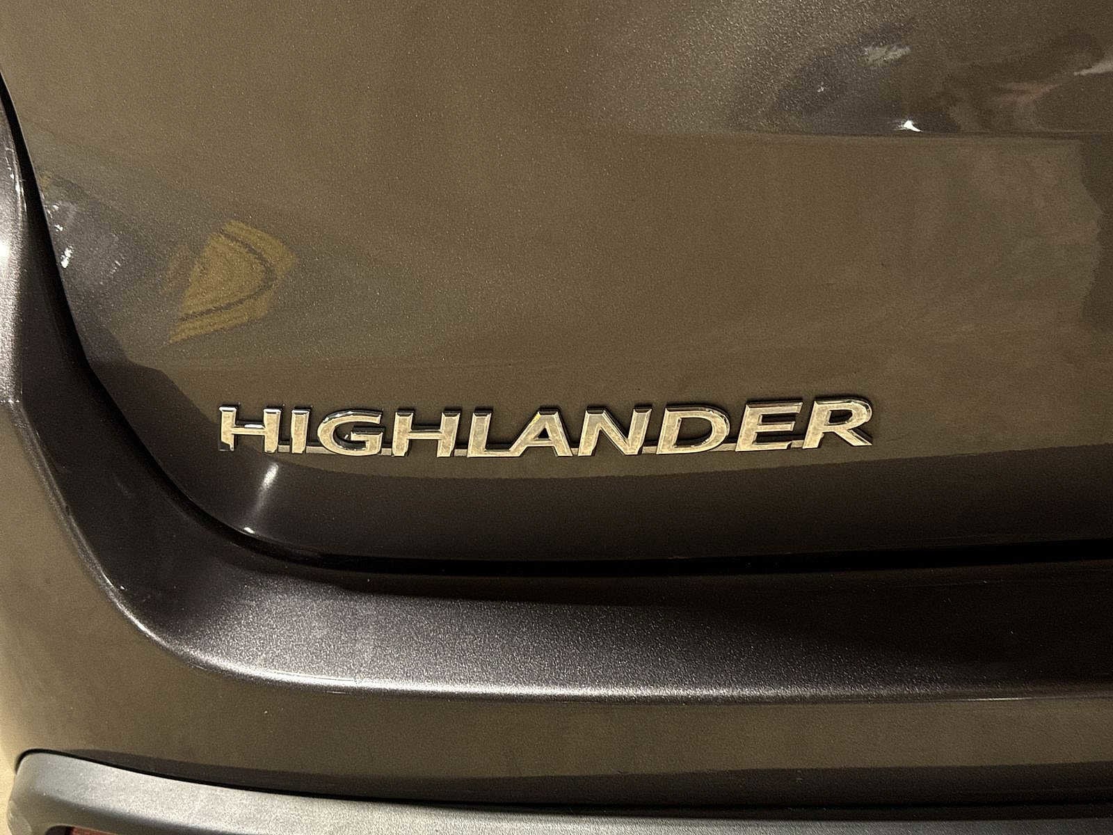 Thumbnail: 2019 Toyota Highlander - 25