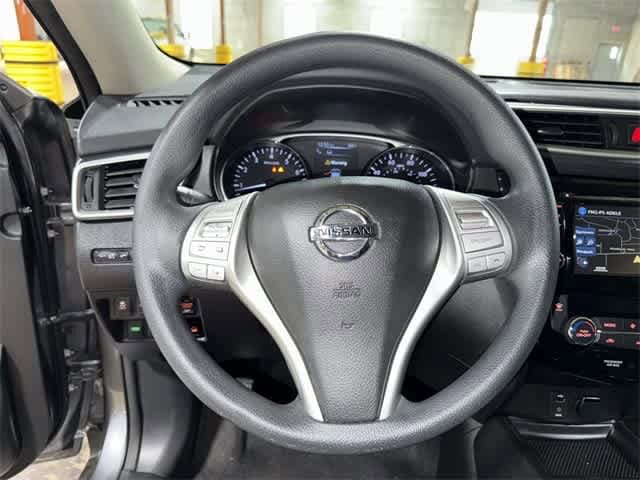 Thumbnail: 2015 Nissan Rogue - 18