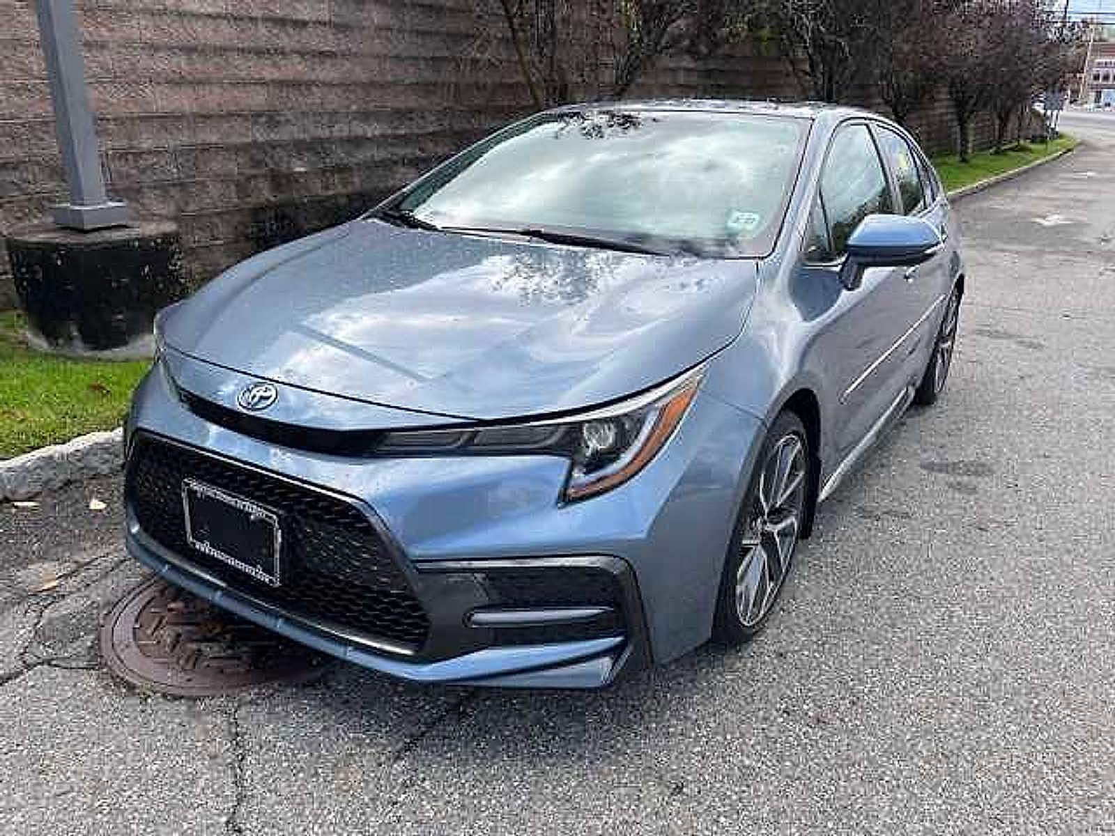 Thumbnail: 2022 Toyota Corolla - 1