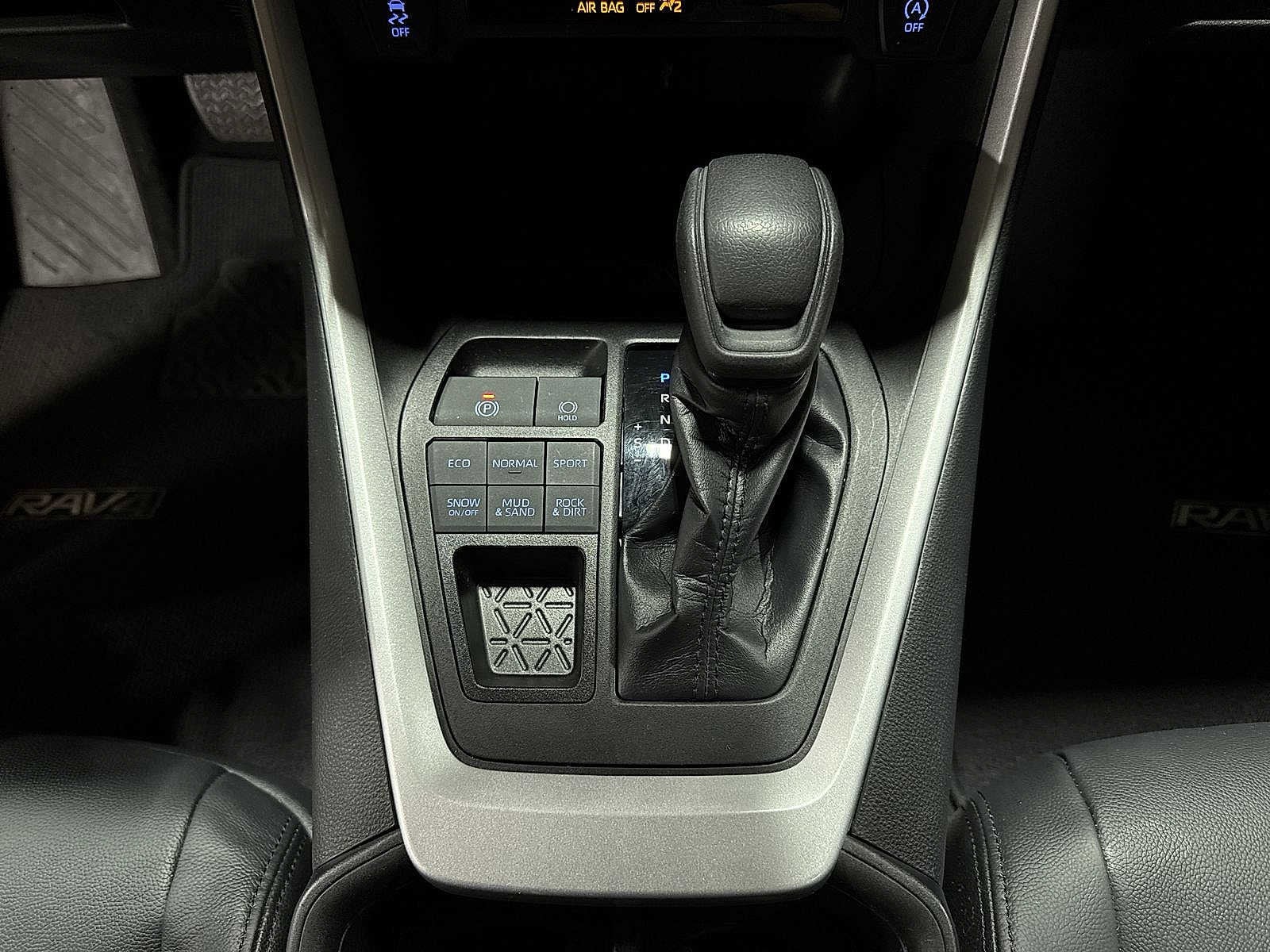 Thumbnail: 2022 Toyota RAV4 - 31