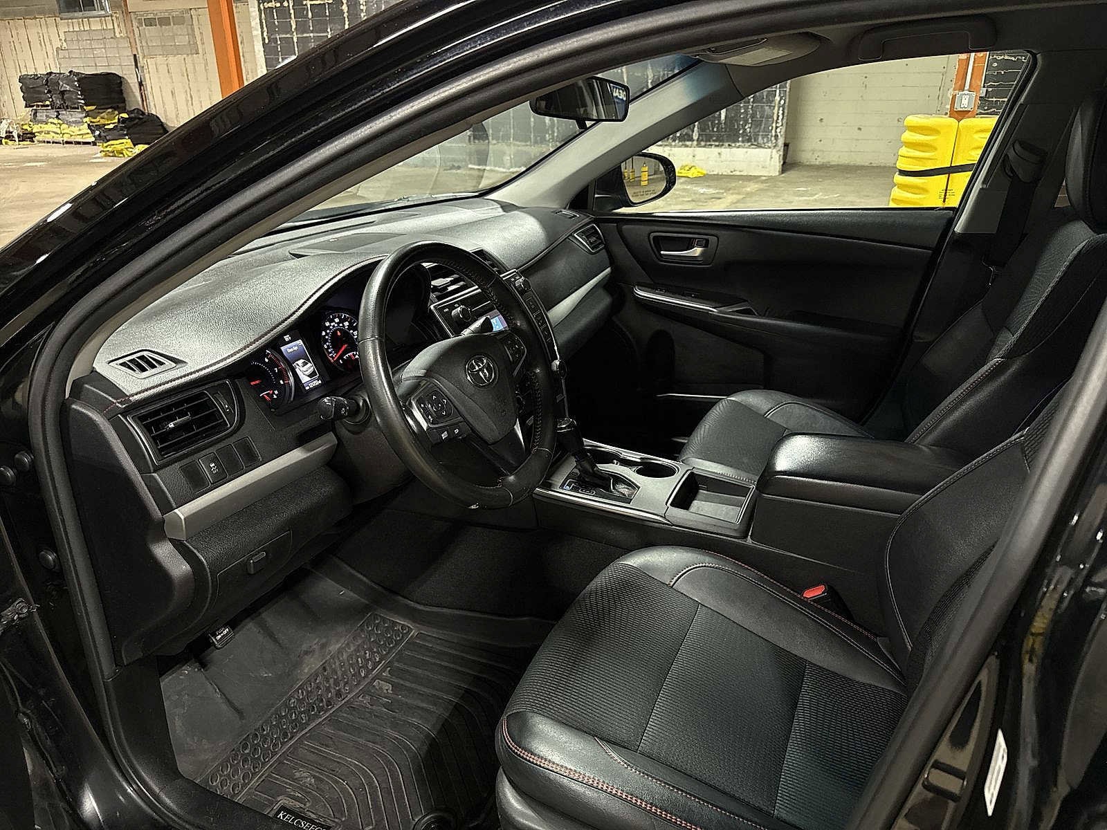 Thumbnail: 2016 Toyota Camry - 27