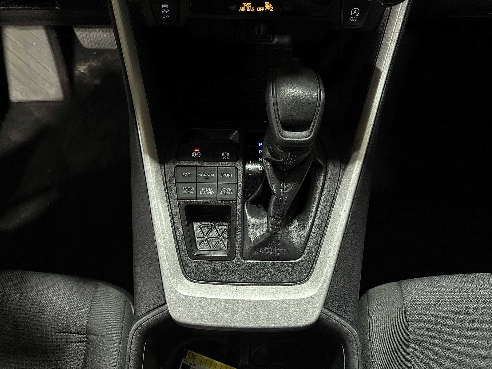 Thumbnail: 2025 Toyota RAV4 - 30