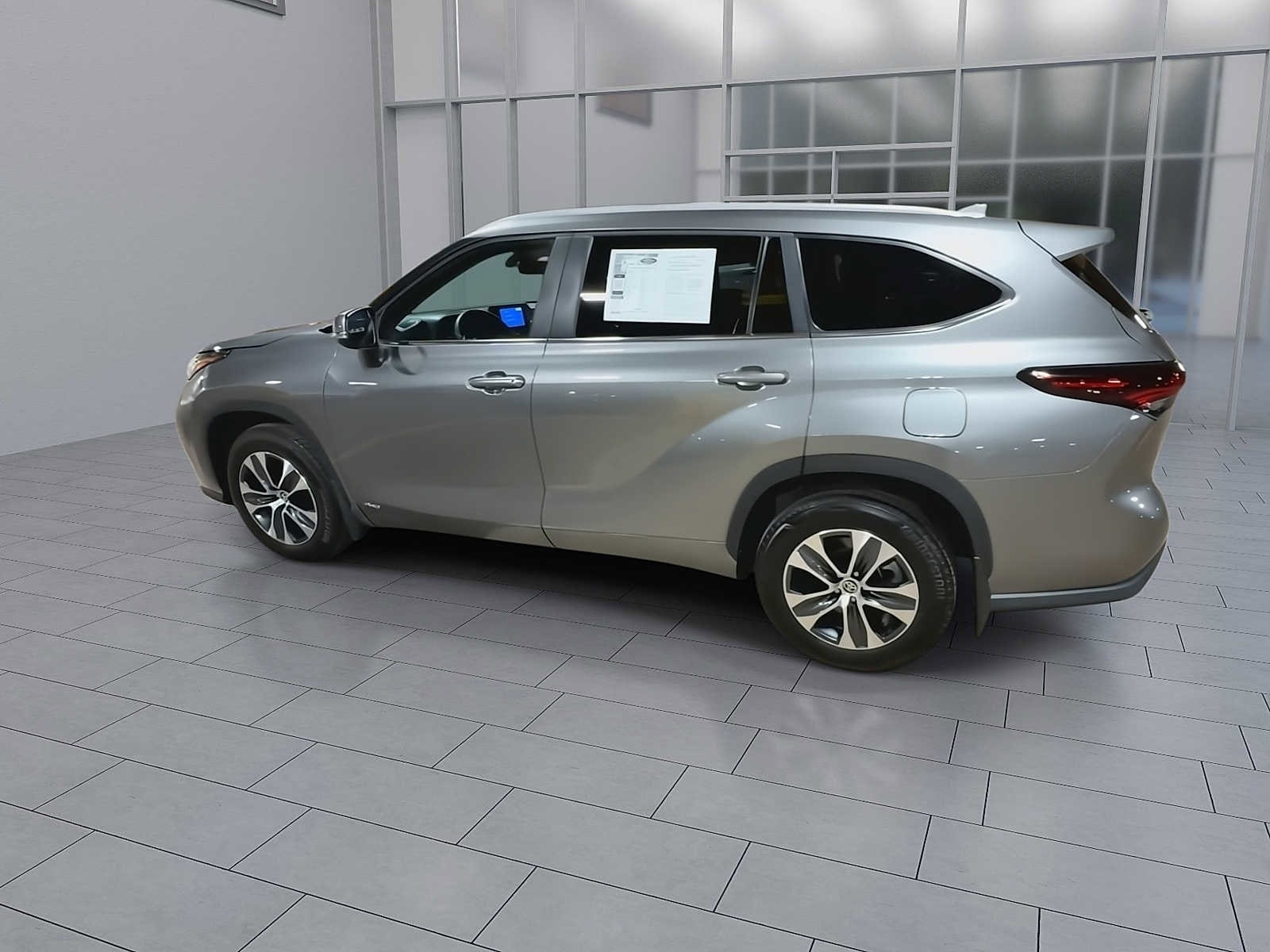 Thumbnail: 2026 Toyota Highlander - 6