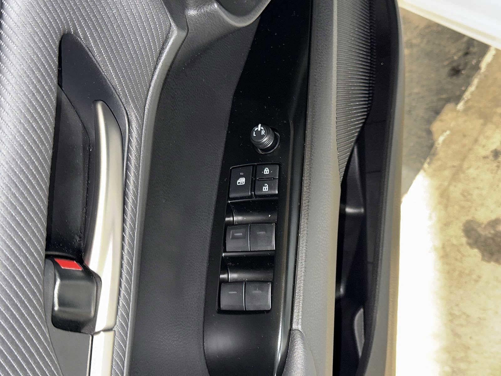 Thumbnail: 2025 Toyota Camry - 22