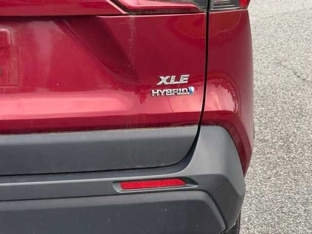 2022 Toyota RAV4 XLE 6