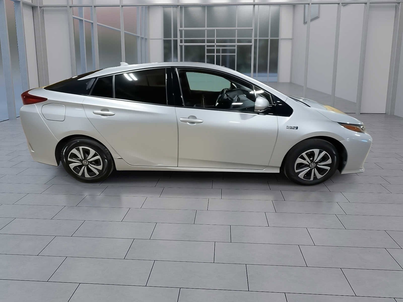 Thumbnail: 2017 Toyota Prius Prime - 9