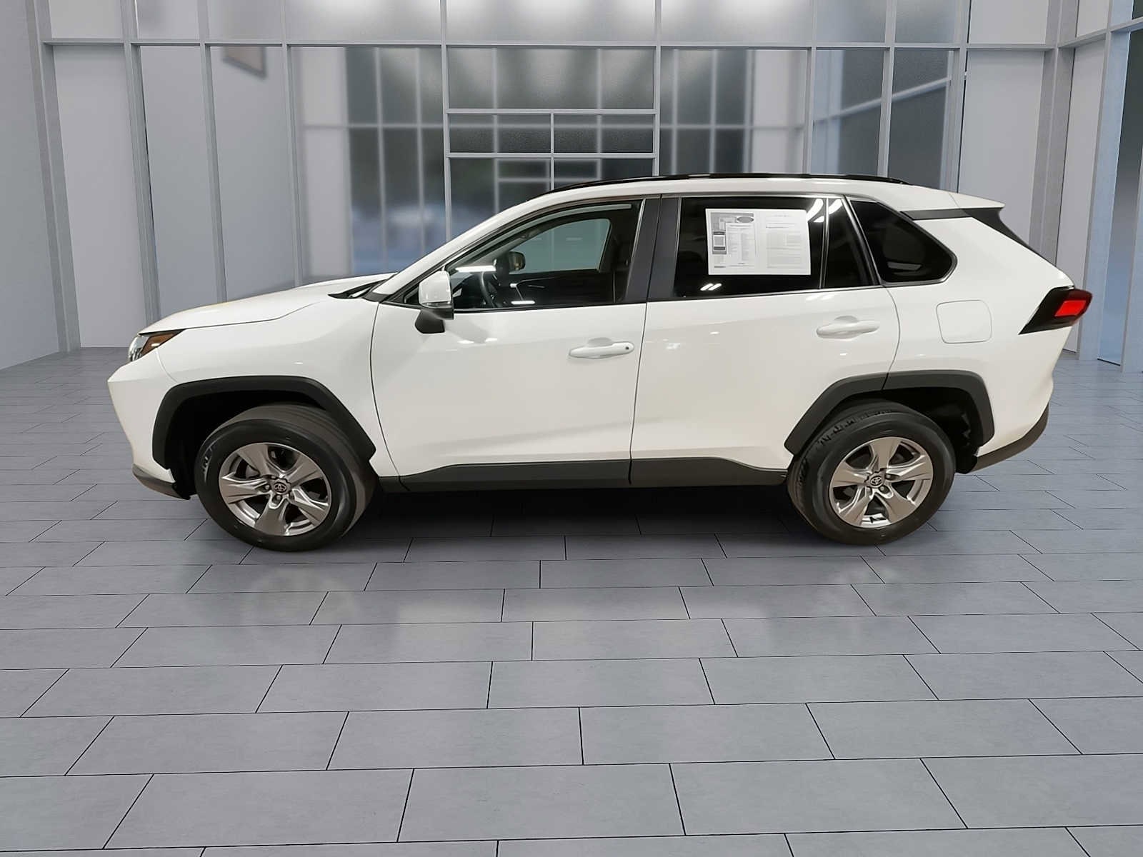 Thumbnail: 2022 Toyota RAV4 - 5