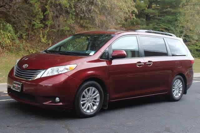 2016 Toyota Sienna XLE -
                Ramsey, NJ