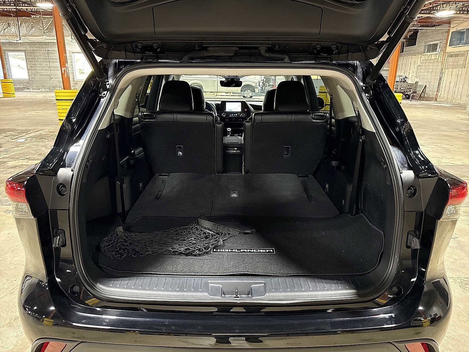 Thumbnail: 2023 Toyota Highlander - 11