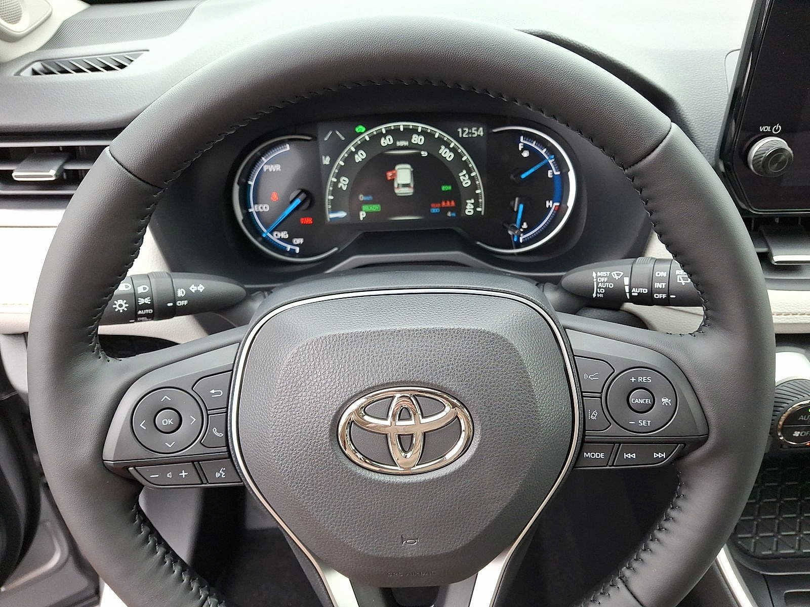 Thumbnail: 2025 Toyota RAV4 - 17