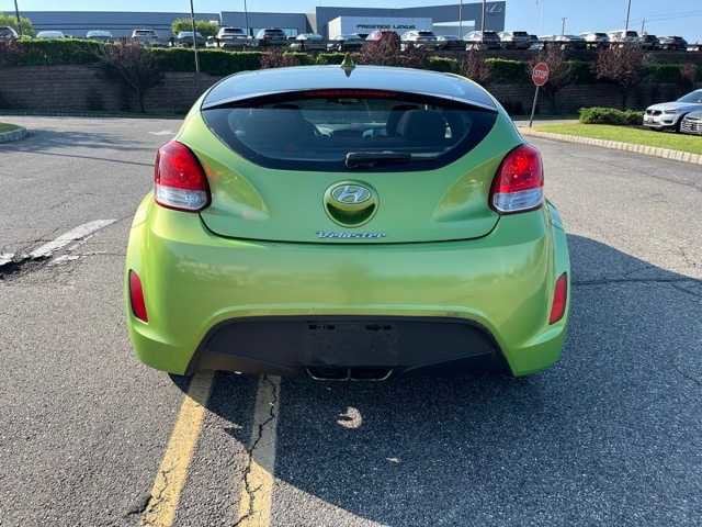 Thumbnail: 2012 Hyundai Veloster - 5