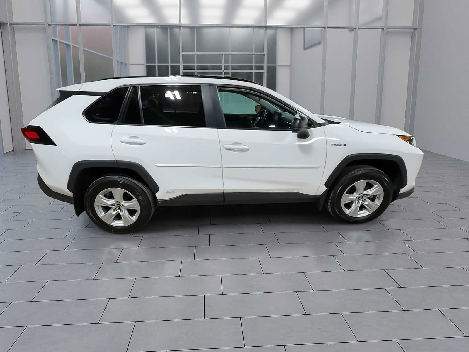 Thumbnail: 2021 Toyota RAV4 - 9