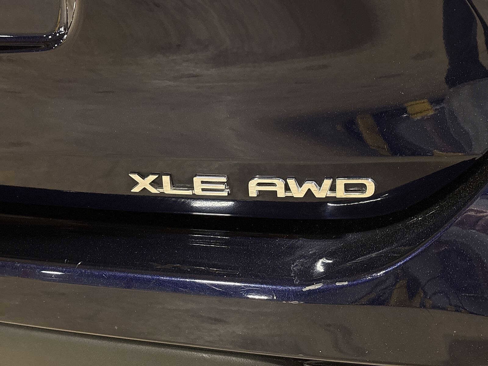 Thumbnail: 2023 Toyota Highlander - 28