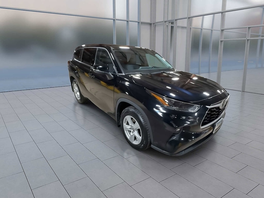 Certified 2022 Toyota Highlander LE SUV
