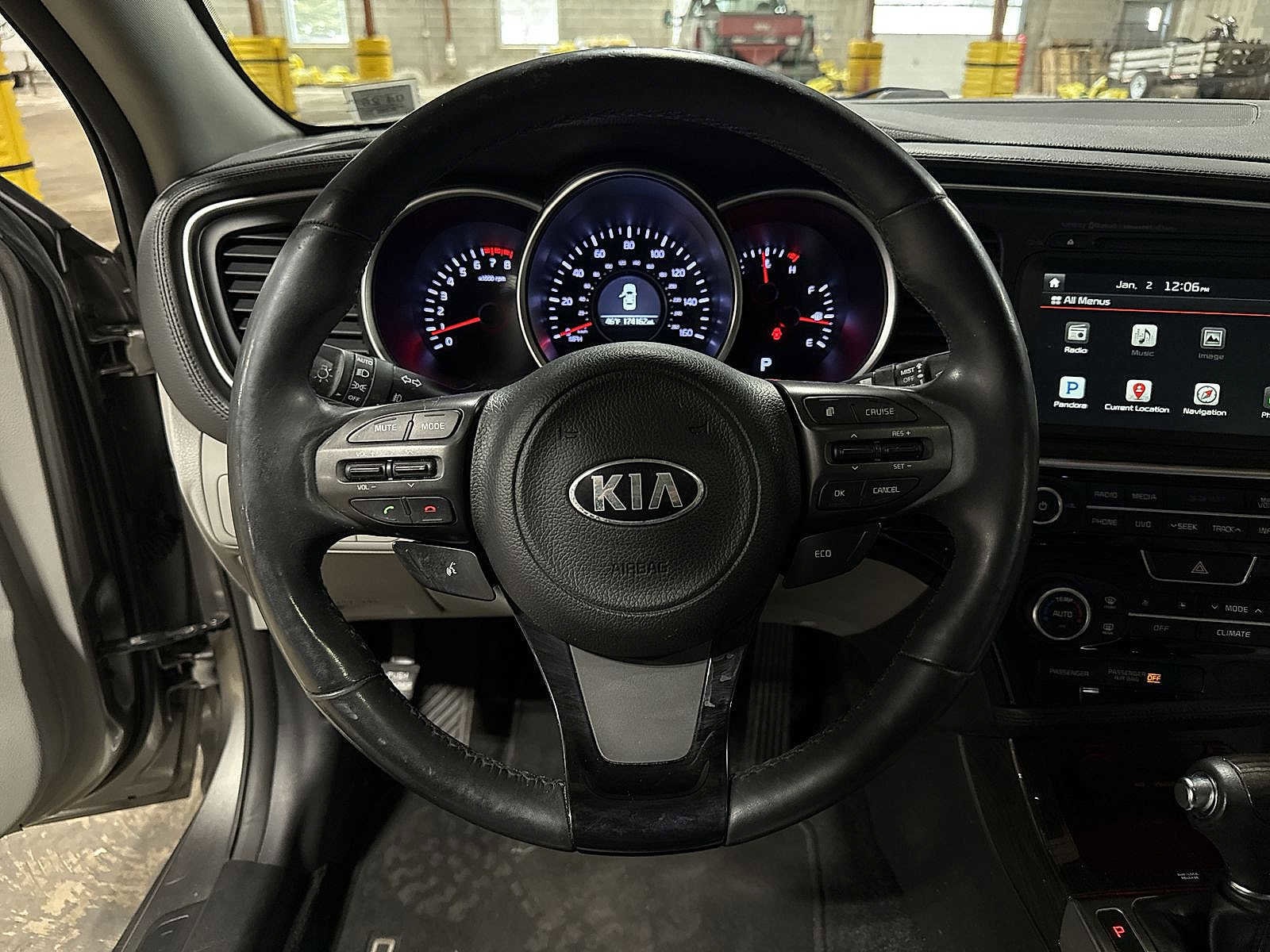 Thumbnail: 2015 Kia Optima - 18