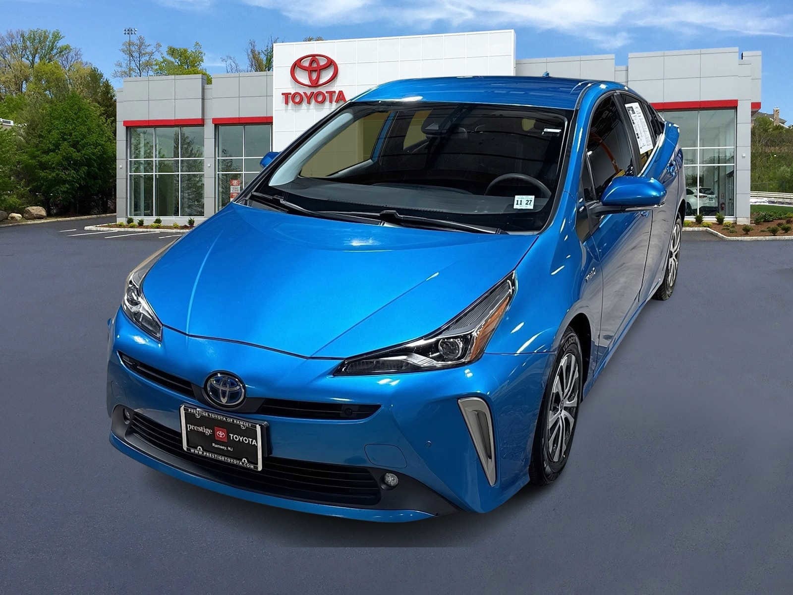 Thumbnail: 2022 Toyota Prius - 1