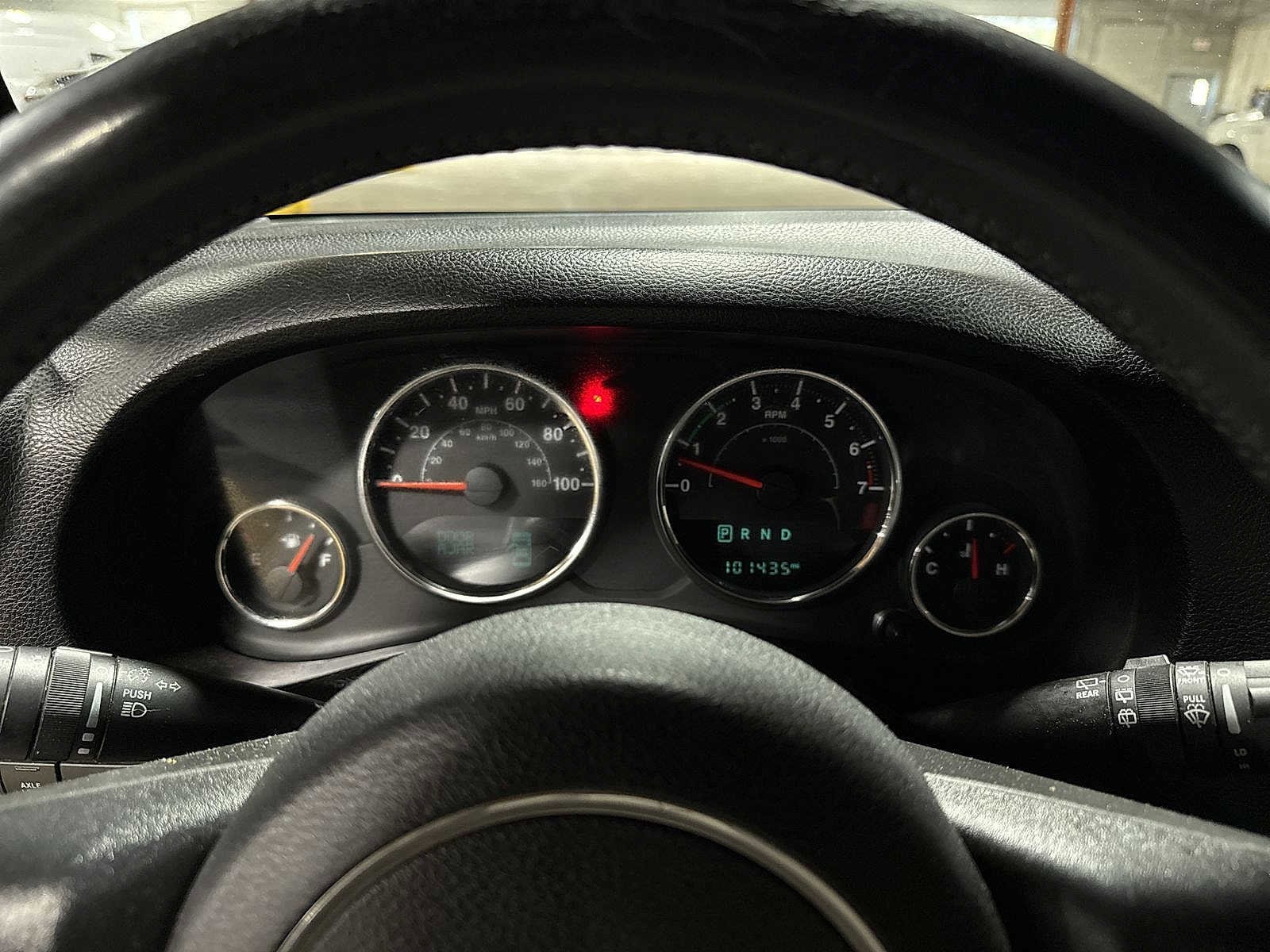 Thumbnail: 2015 Jeep Wrangler - 28