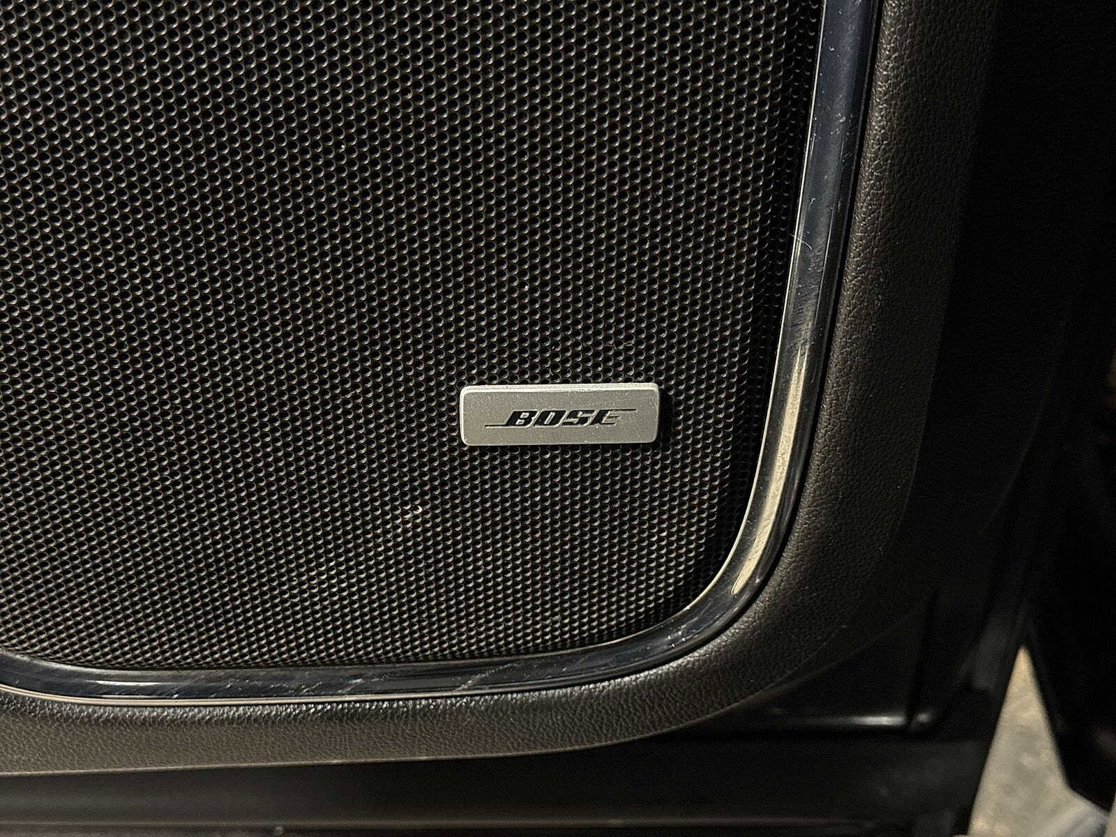 Thumbnail: 2017 Chevrolet Suburban - 33