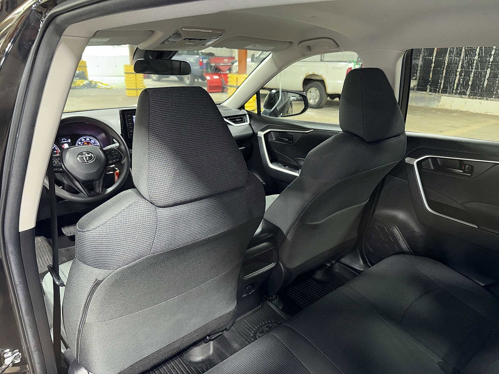 Thumbnail: 2021 Toyota RAV4 - 26