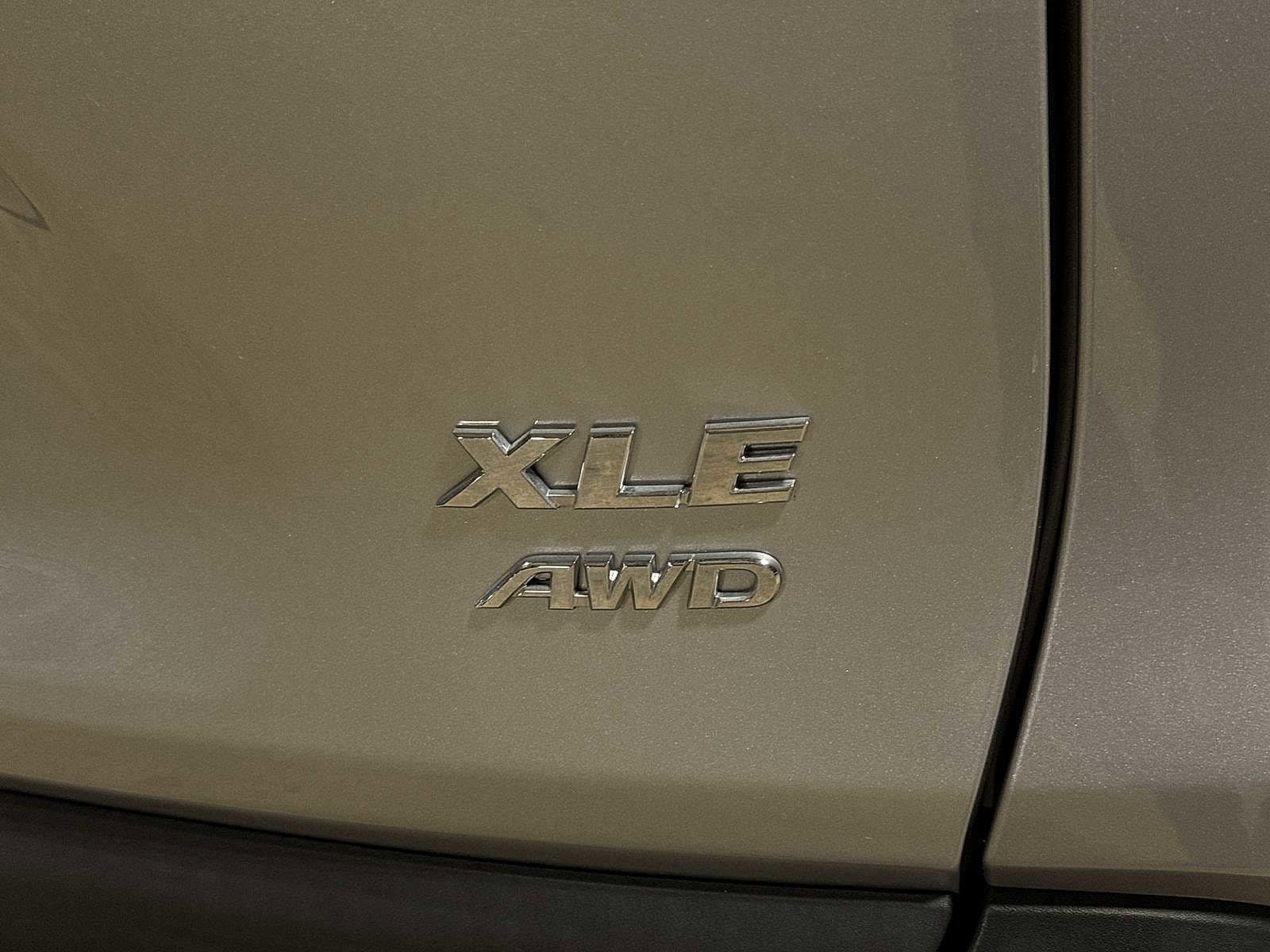 Thumbnail: 2022 Toyota RAV4 - 27