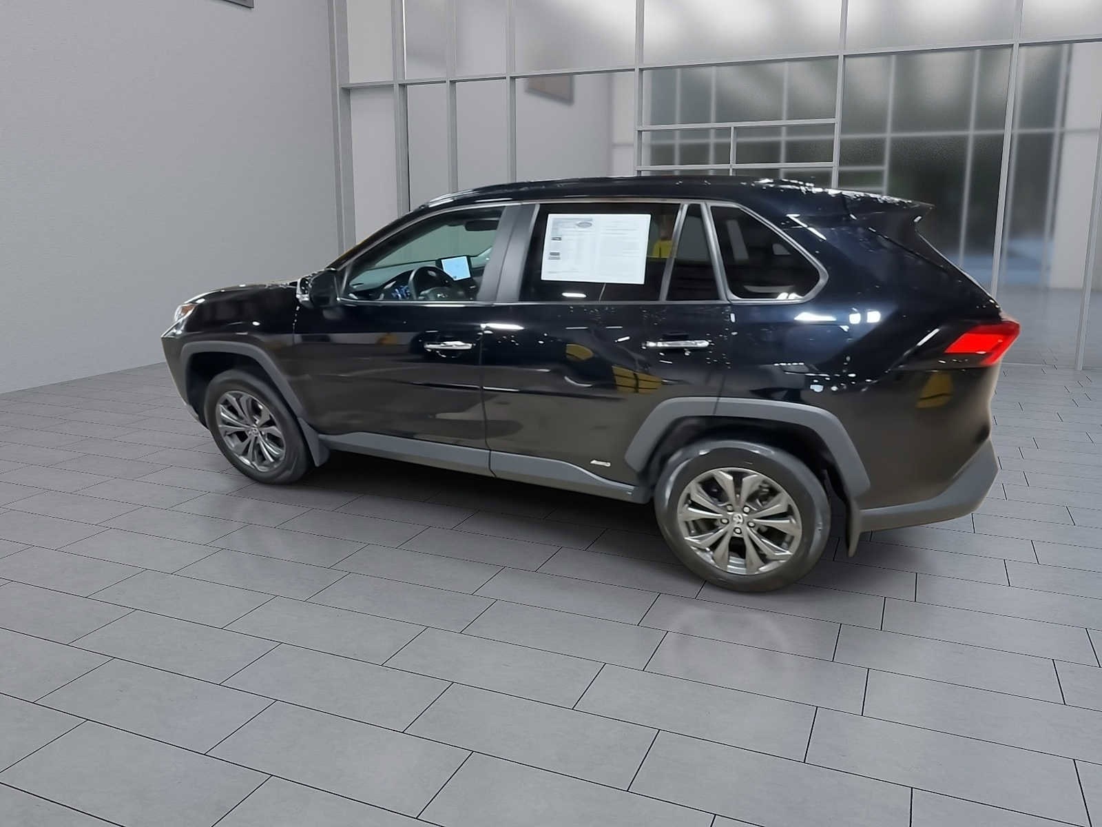 Thumbnail: 2023 Toyota RAV4 - 6