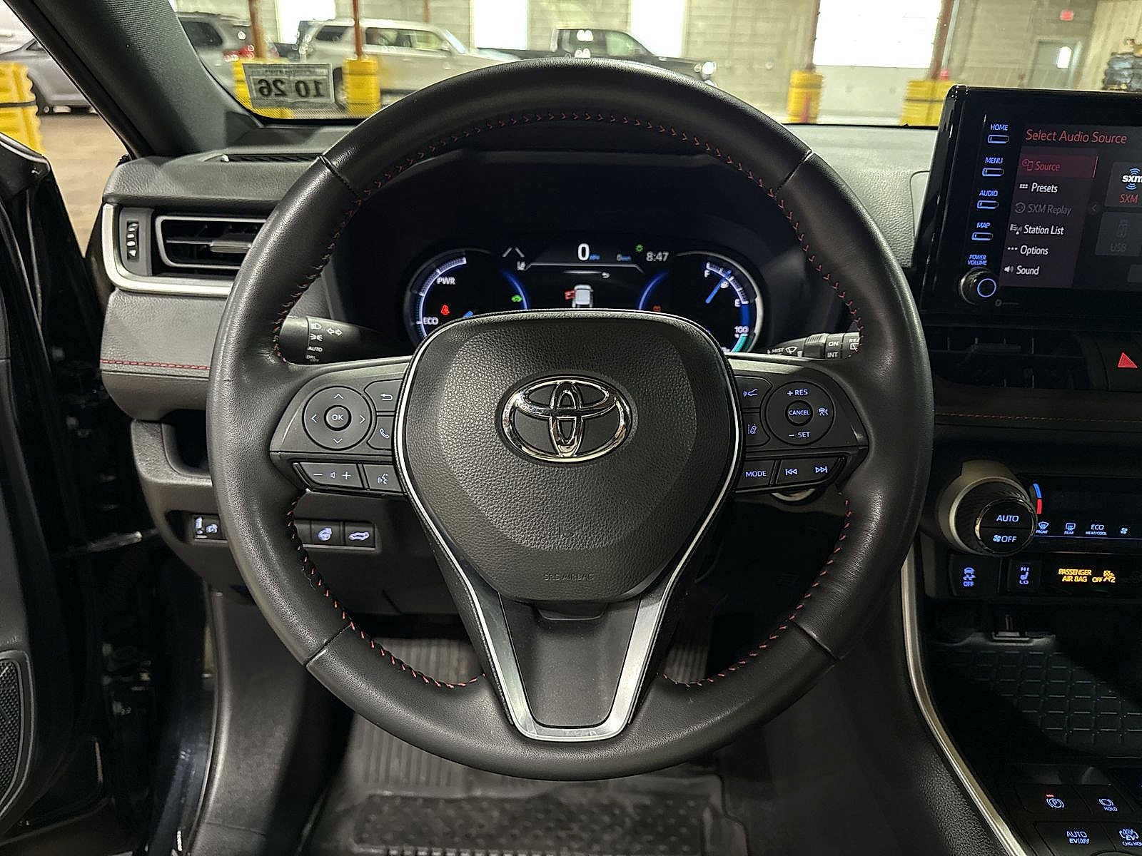 Thumbnail: 2021 Toyota RAV4 - 18