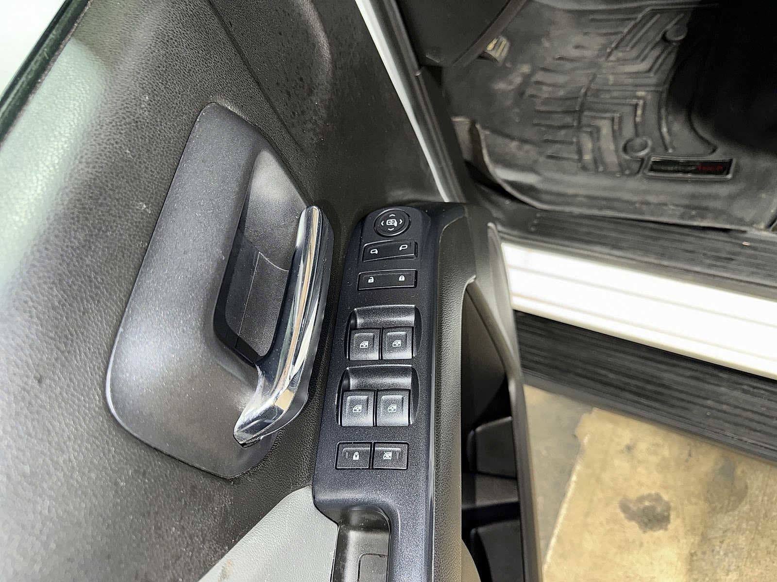 Thumbnail: 2018 Chevrolet Silverado 1500 - 22